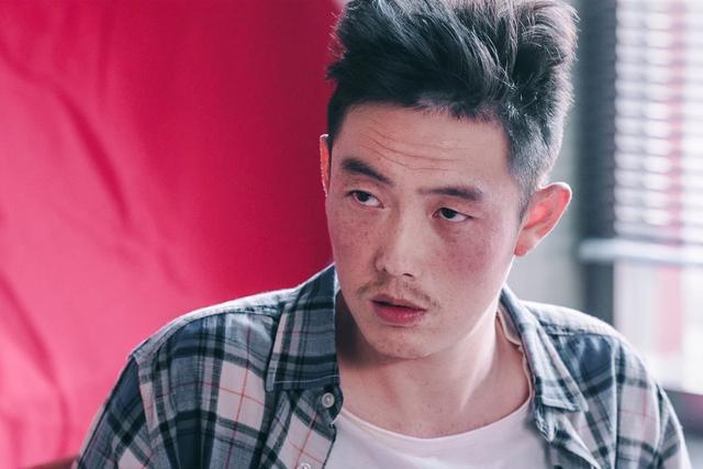 《二龙湖爱情故事2020》二迷糊的黑眼圈有点重,是时间管理不善吧