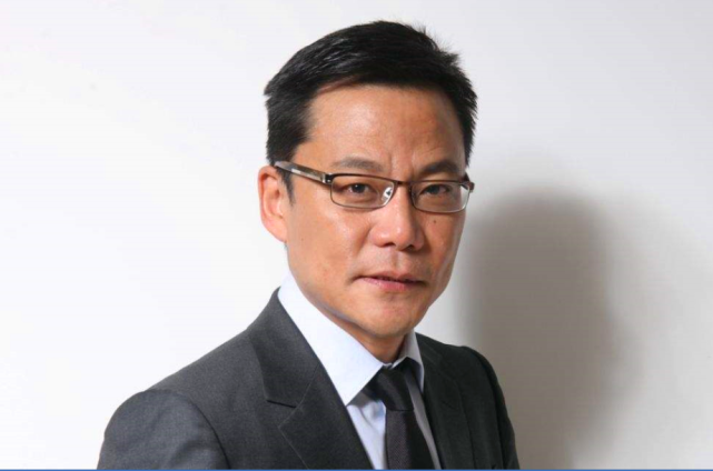 55岁李国庆承认俞渝是老婆当当网重组阁盖公章任命四名副总裁