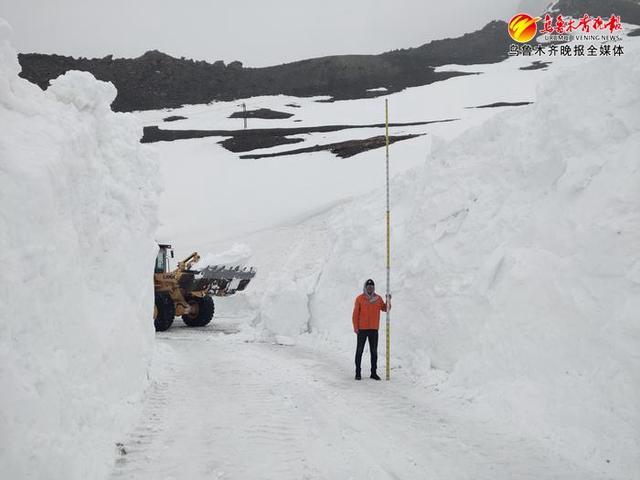 独库公路清雪工作展开 五一 期间暂不通车 奎屯 独库公路 公路管理局 清雪 五一