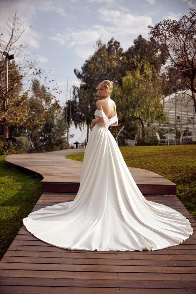 "julie vino"2021礼服系列,你是优雅的女人