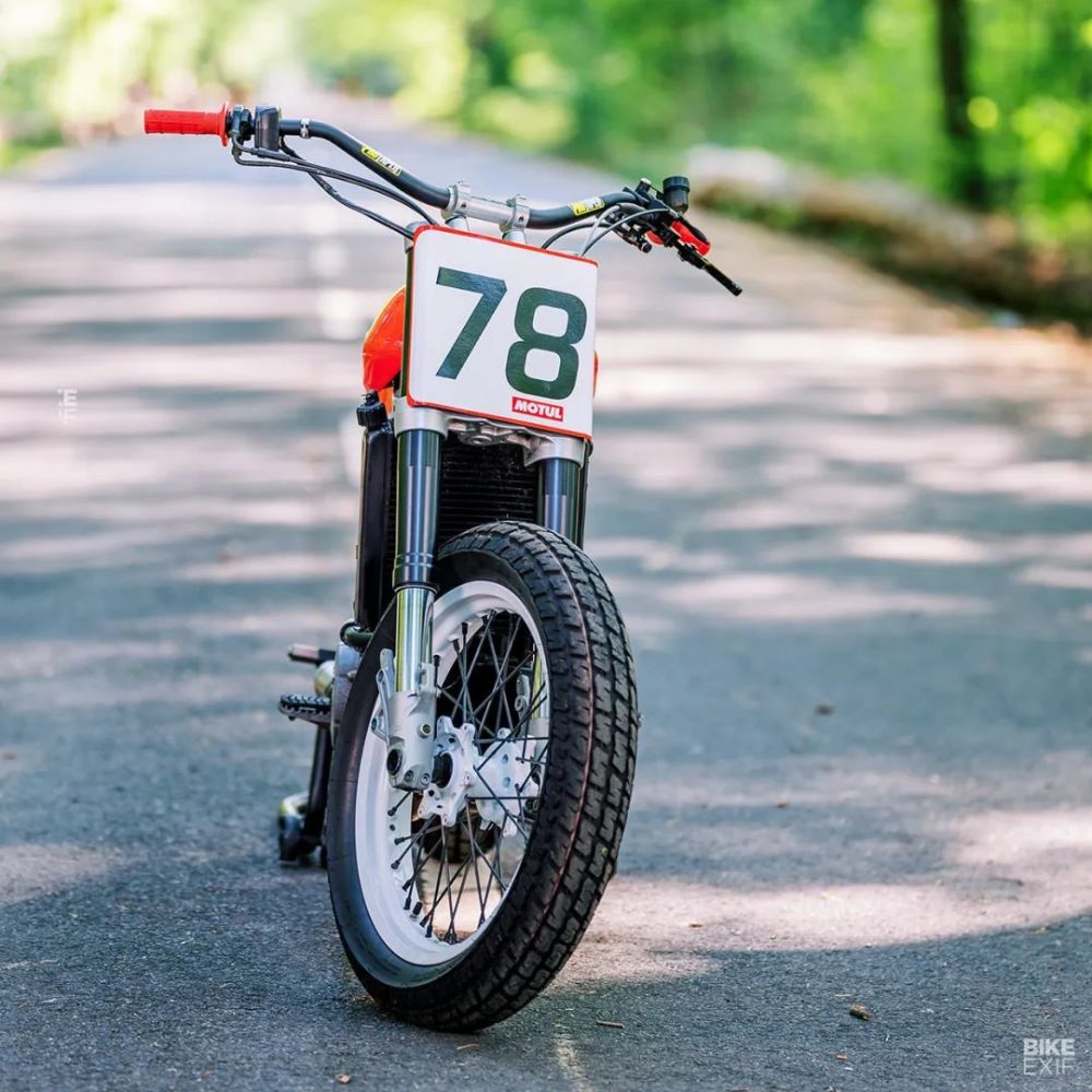 ktm950改装tracker风格