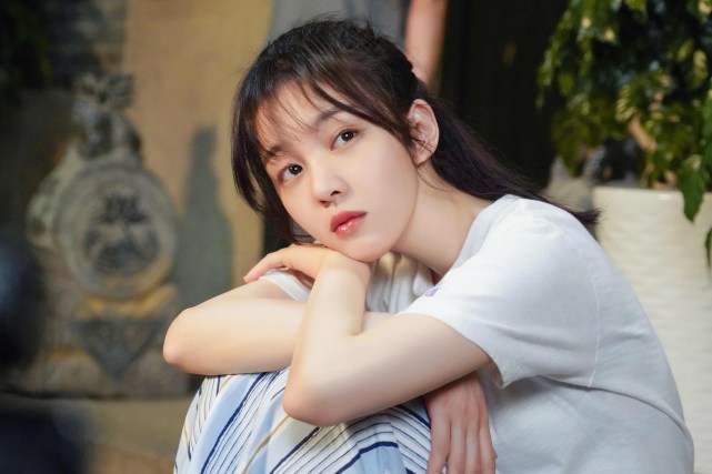 向日葵少女马栗出道1周年携主演新剧快乐520治愈来袭