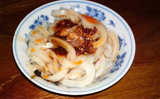 可少的甚至,还有许多外地朋友从来没有吃过的—松茸冒面所以——康定