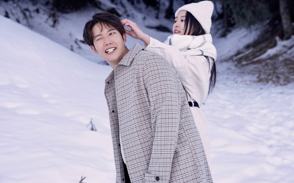 李嘉铭刘泳希领证当爱情来临的时候你还会在乎物质吗