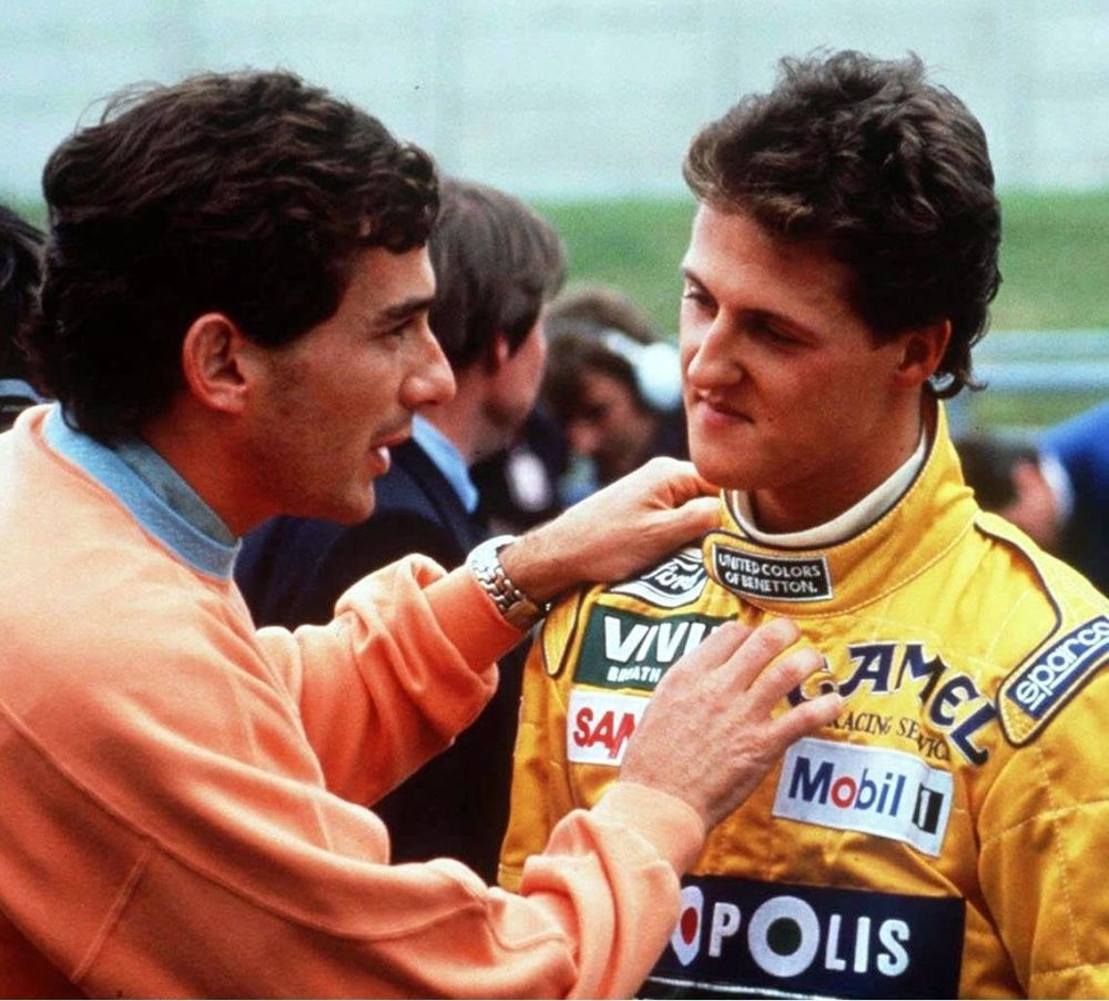 回忆杀满屏偶像塞纳舒马赫飙起车能当他们跟屁虫都得有实力 腾讯新闻