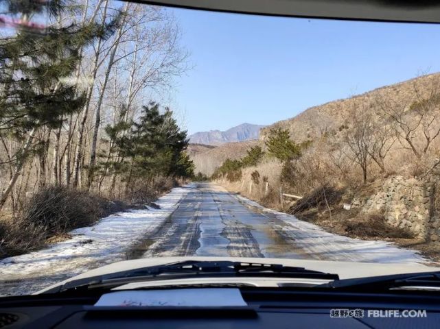 去程走的昌赤路,过延庆进入河北后,那国道g335真让人崩溃,路况差沿途