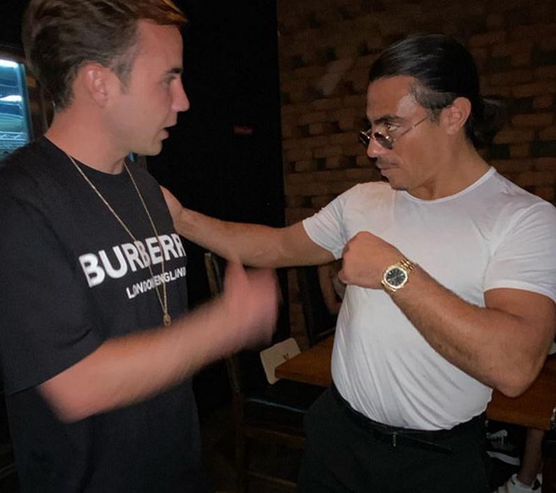 一次绝杀后爆火,拿千万年薪豪车出行,如今下滑依旧要