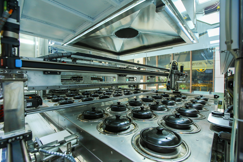 "煲仔饭机器人"亮相郑东新区,这碗"ai饭"吃着咋样