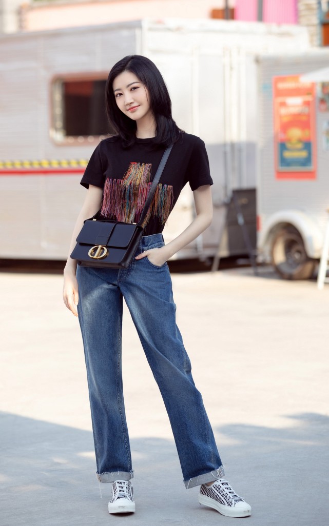 女神景甜第4561期气质潮流美图欣赏