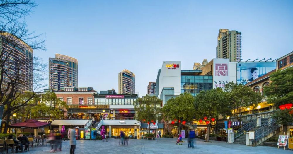 武汉豪情燃爆天地