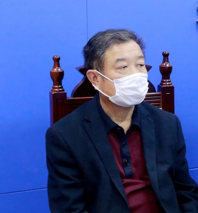 阮顺在该院视频讯问室内全程监督一场远程讯问活动