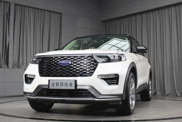 实拍国产第六代福特探险者:轴距超3米,2.3t 10at超越同级