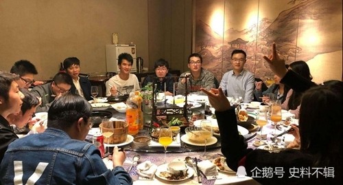 老板出上联 士要翻身就得干 员工说出下联让他无言以对 腾讯新闻