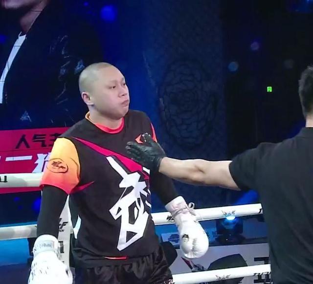 一龙和刘二狗的比赛,赛前也是得到了用武之地,王洪