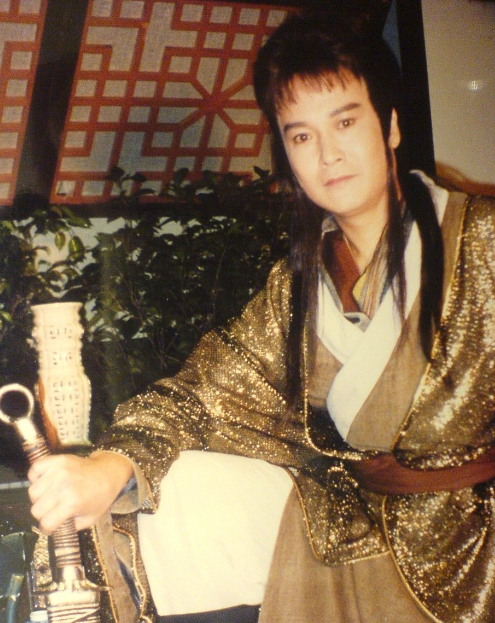 不是《非诚勿扰》的主持人孟非,而是香港演员孟飞,曾与姜大卫,狄龙演