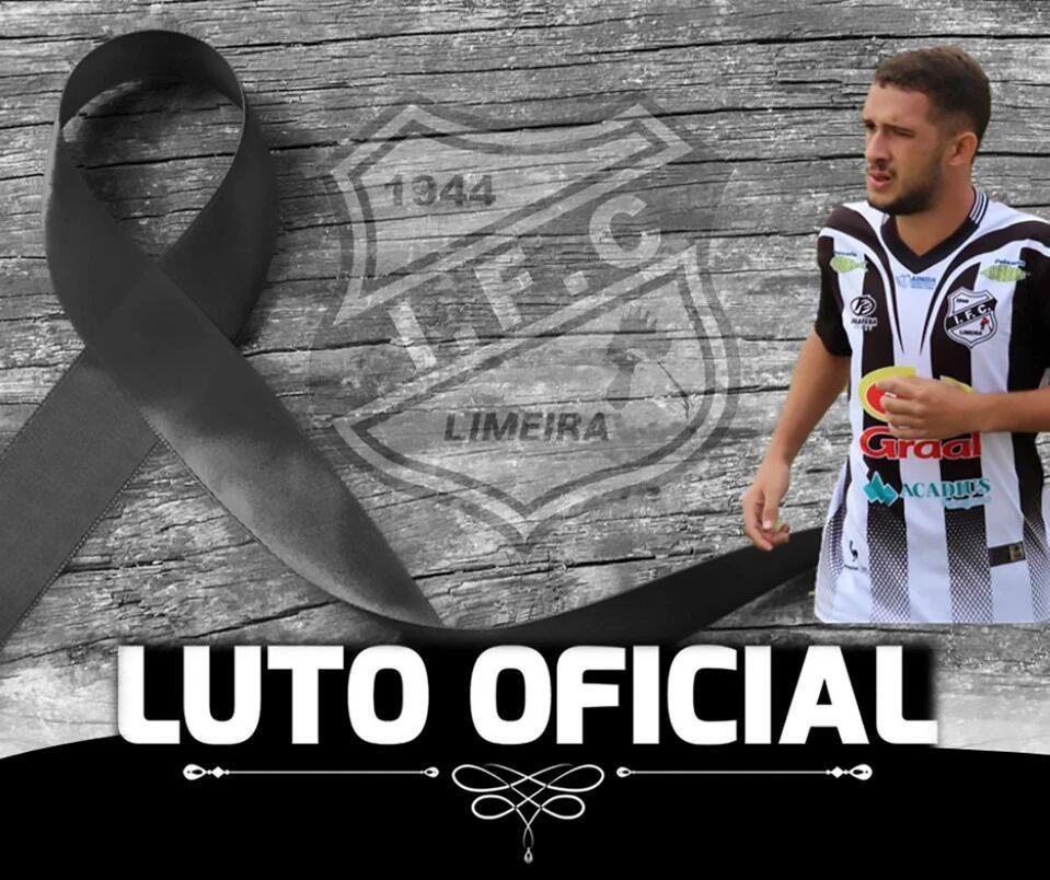 周二,巴西一名21岁的球员卡奥-费利佩-桑托斯-席尔瓦在圣保罗放风筝时