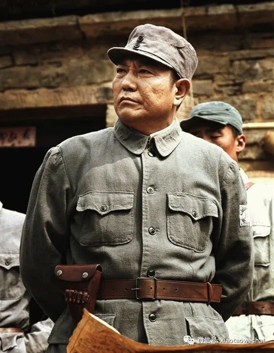 姚居德是辽宁人民艺术剧院的话剧演员,李默然的学生.