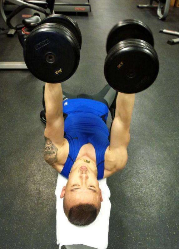 40岁聂远保持着30岁的状态他保持青春的秘诀是健身