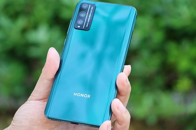 4800万ai三摄年轻用户新宠千元机荣耀play4tpro体验