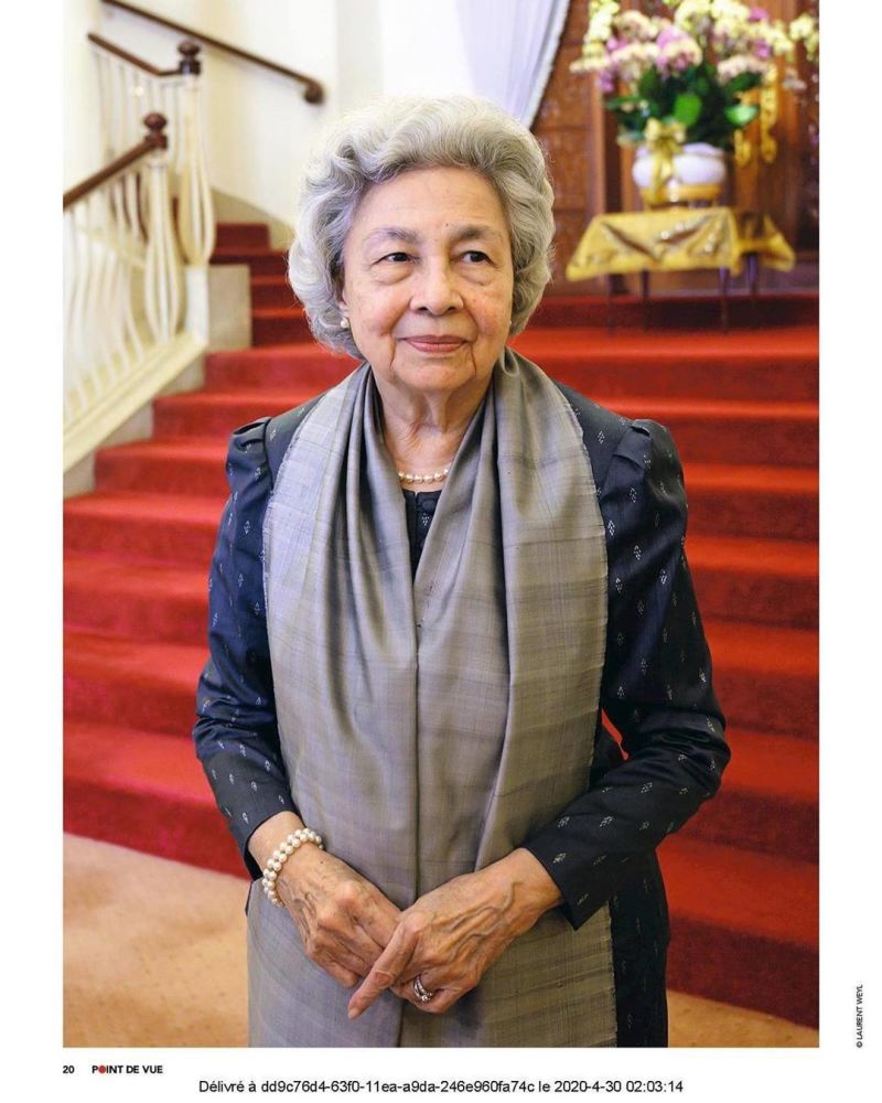 柬埔寨王室分享83岁太后照片耄耋之年仍腰杆笔直高级的优雅