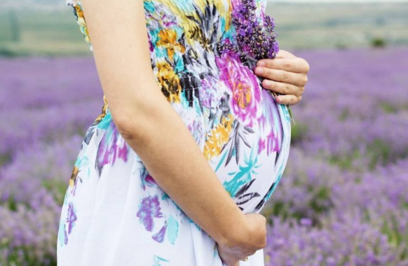 拿起手机为母亲拍最美照片 为母爱赢2万元现金奖!