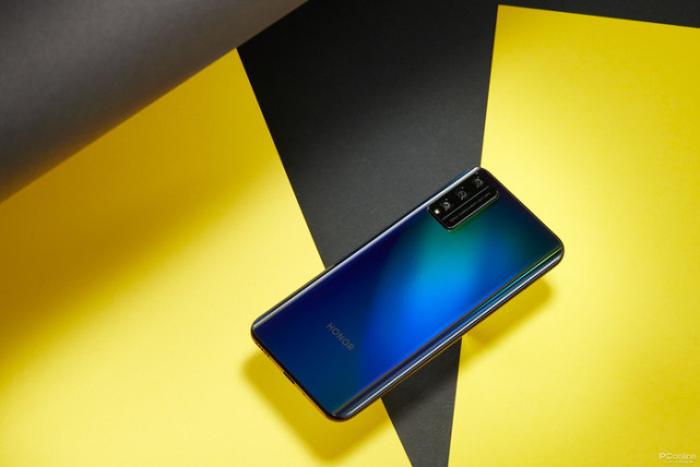 荣耀play4tpro影像体验超清三摄捕捉极致细节