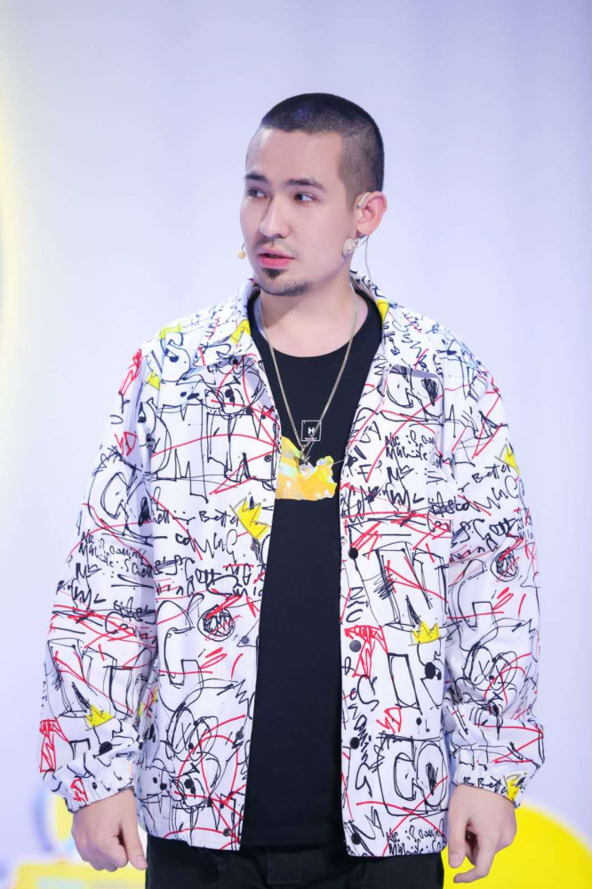 《超能说学院》开播 朱丹遭遇小学生连说对不起 陈铭卡姆互飙嘴炮