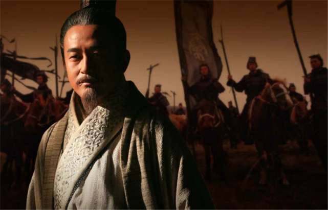 商鞅剧照但是,商鞅为秦国作出了巨大的贡献,最后却遭车裂而死,实在