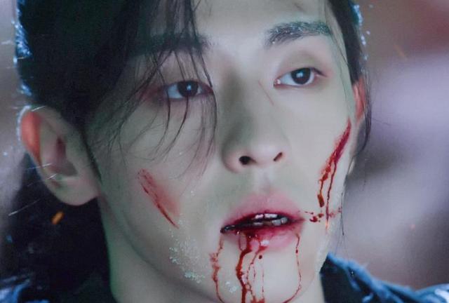 男星吐血谁最强任嘉伦迷人邓伦虐心看到他吐血专业户