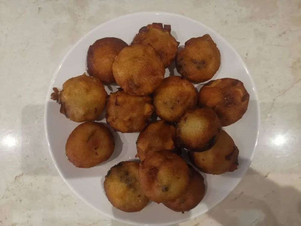 油炸粑粑传统小吃"饺饺"羊肉粉丝娃娃思南绿豆粉思南松花皮蛋思南大坝