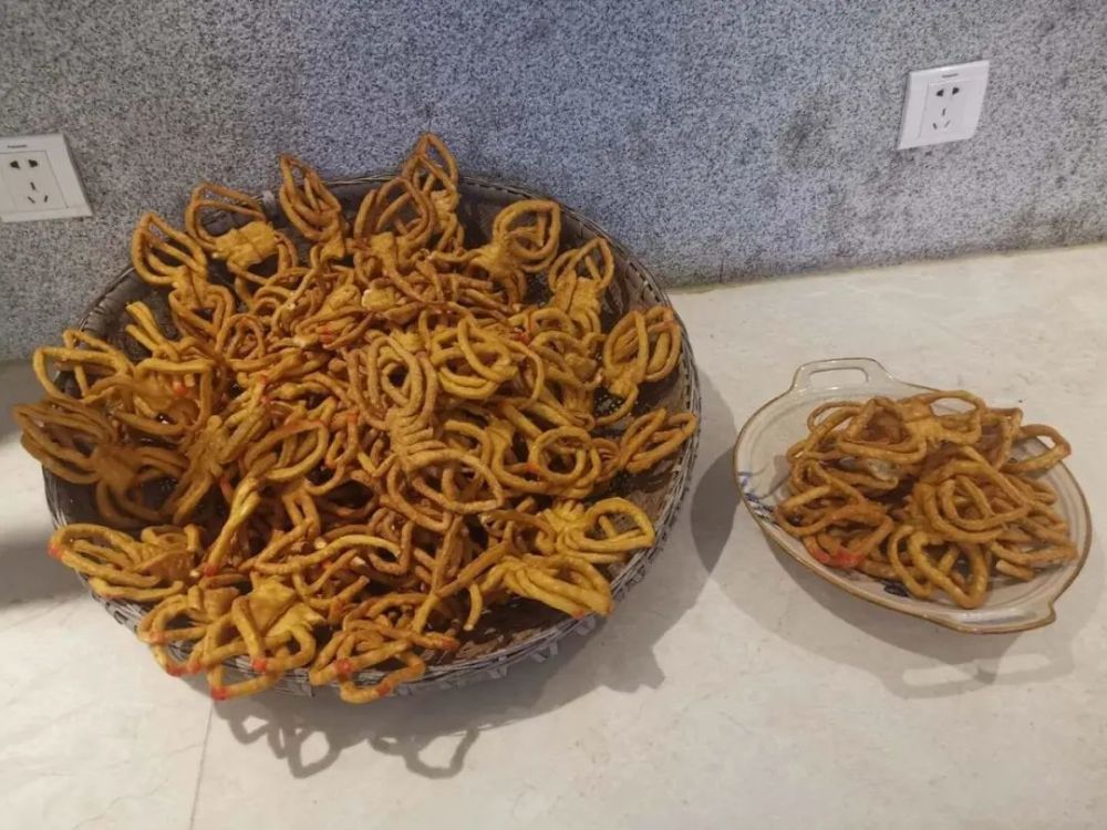 传统小吃"饺饺"羊肉粉丝娃娃思南绿豆粉思南松花皮蛋思南大坝场牛肉