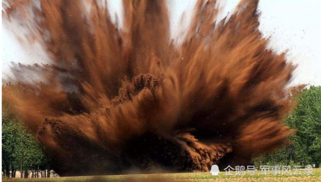 抗日神剧里的手榴弹炸飞机好笑退伍老兵亲述这是可行的