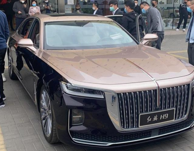 没有白等红旗h9双色版到店再获好评豪华四座不输迈巴赫