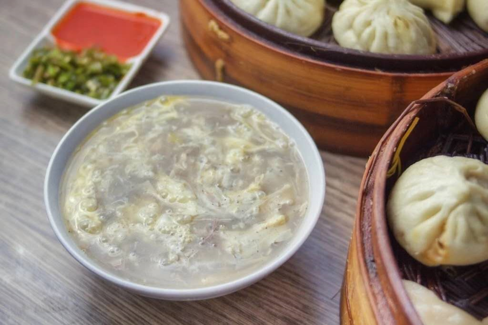 "不加香醋的鸡汤,是没有灵魂的"饣它汤里倒上一勺徐州恒顺万通醋汁