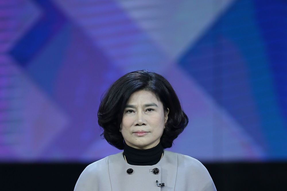 晚报:董明珠称格力手机没销量仍会做;特斯拉:未来还会继续降价