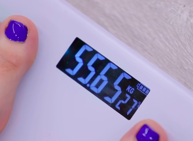 《青2》选手体重,赵小棠110斤,刘雨昕不过百,虞书欣不敢上秤