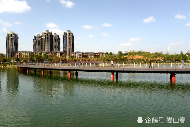 贵州遵义:人民公园景色美 五一节可以去好好享受