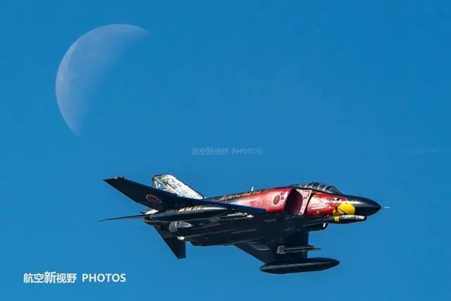 最后的f-4e鬼怪战斗机,黑白双煞极具航空文化,二次元的极致