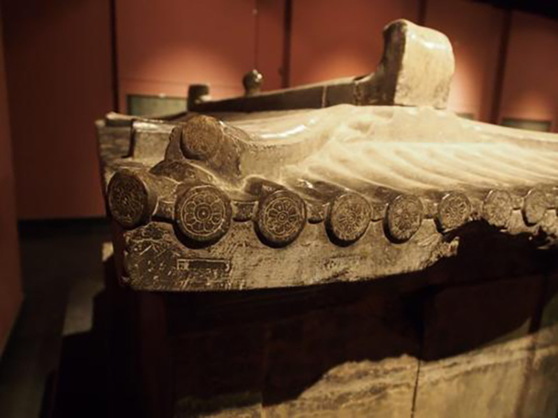 被诅咒的神秘石棺,刻有"开者即死"四字,1400年来无盗墓贼敢动