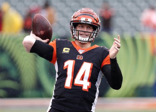 上选中心仪已久的路易斯安那州立大学四分卫乔-伯罗(joe burrow)时