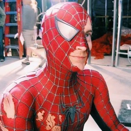 还记得托比·马奎尔吗?曾是初代蜘蛛侠,沉迷牌局毁掉家庭和事业