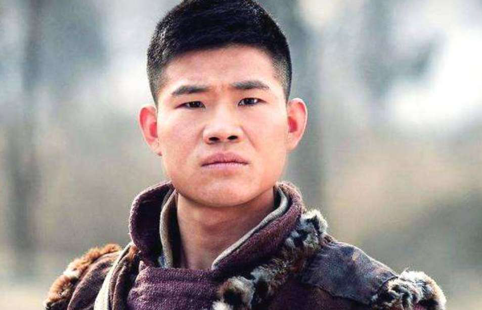 "嘎子哥"直播卖货,被顾客质疑假货,潘长江是这么回应的!