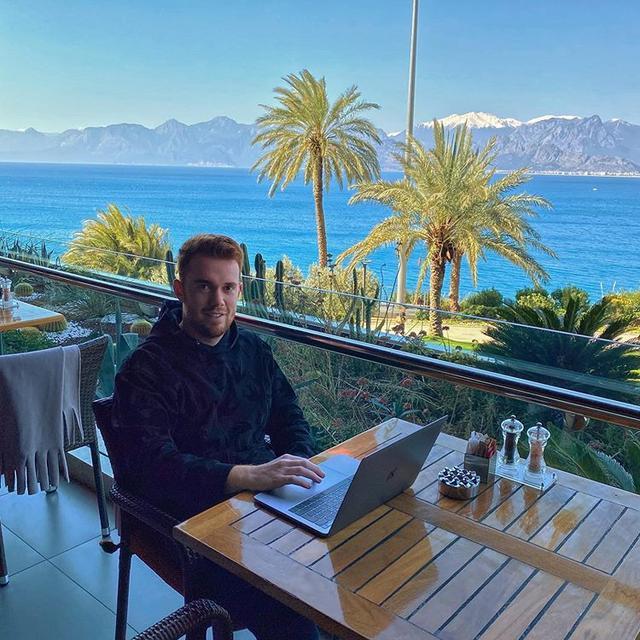 英国20岁富豪体验流浪汉生活惨遭打脸穷人想逆天改命太难