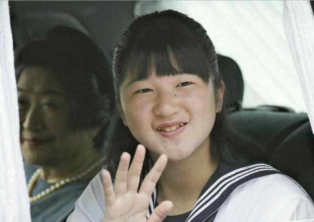 还记得日本的爱子公主吗当年被人嫌弃丑如今暴瘦秒变女神