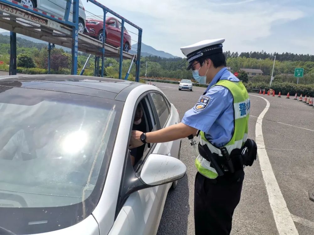 湖南高速交警图片