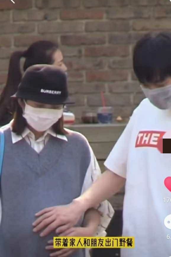 张若昀|张若昀发文自白似告白唐艺昕：无尽的时光过后，在茫茫星海中相逢