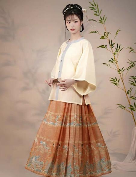 汉服最罕见的四破三裥裙,端庄的马面裙和治愈系满分的百迭裙科普