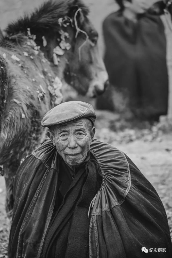 廖国平:集市上的他与她