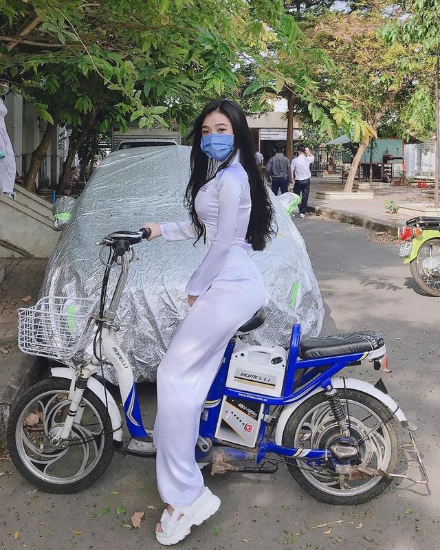 抖音吸粉超50万!越南小妹穿"奥黛",又火了