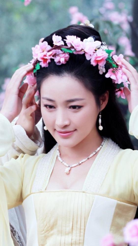 影视剧中的天下第一美黎姿仙气炸裂杨幂刘亦菲谁更美